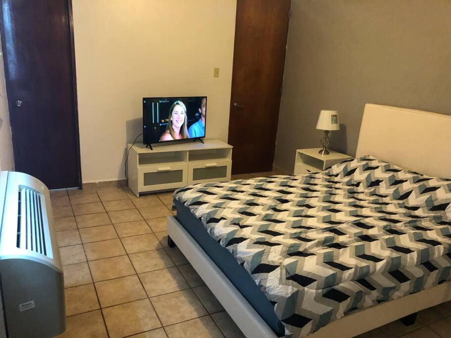 Haudimar Ph Beachfront Apt 4Br/3Bath Isabela Extérieur photo