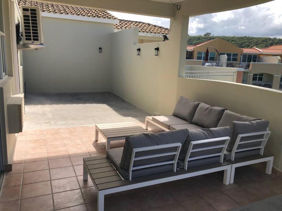 Haudimar Ph Beachfront Apt 4Br/3Bath Isabela Extérieur photo